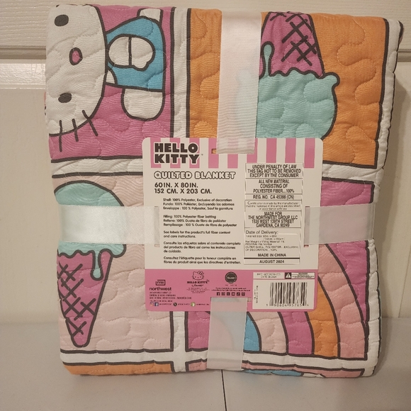 Hello Kitty Twin Size Quilted Reversible All Over Print Ice Cream Blanket - Picture 4 of 6